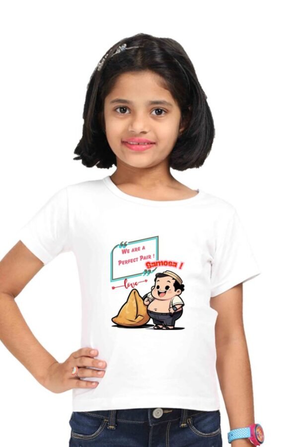 Love Samosa Girls T-shirt - Image 4